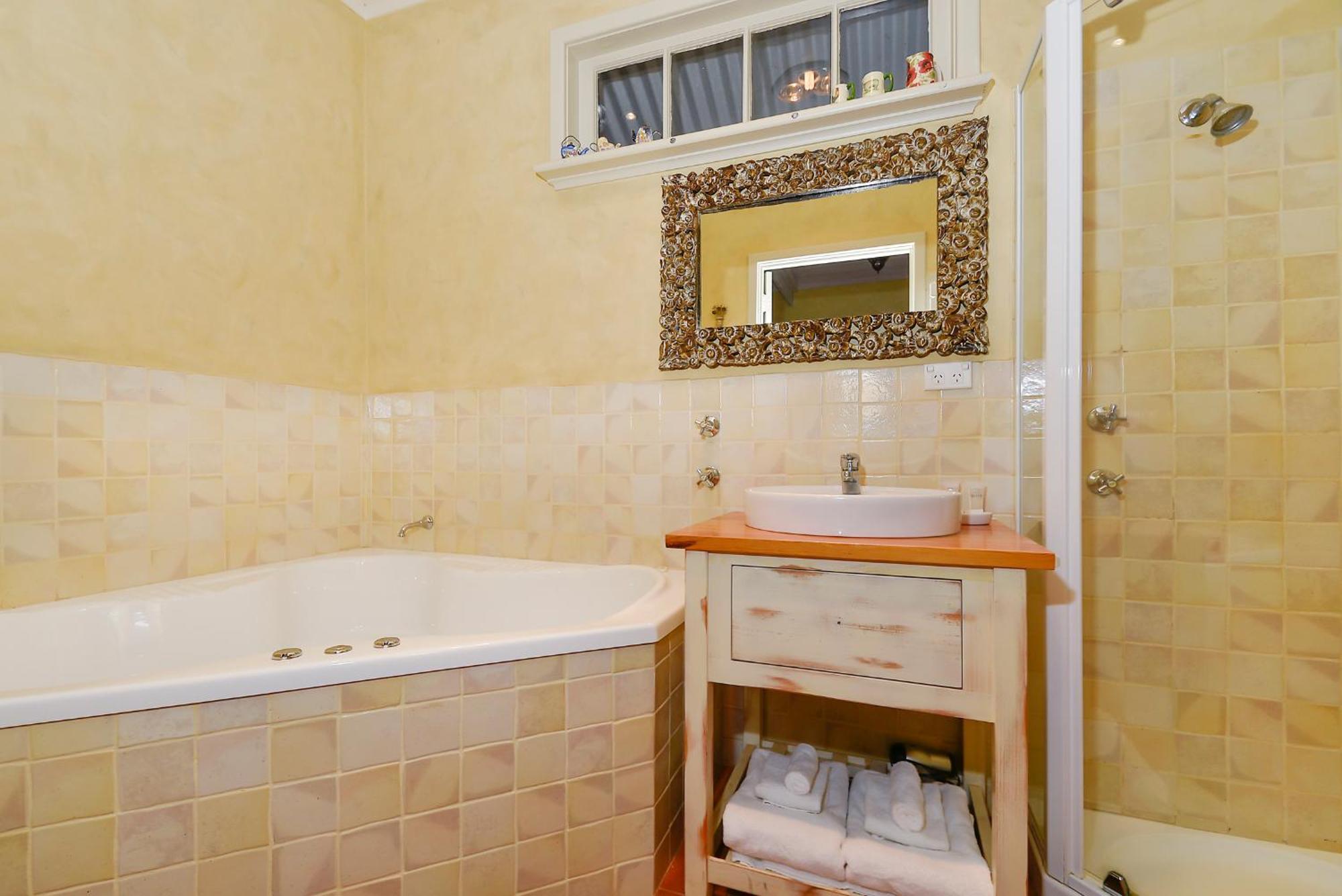 Ford House Bed & Breakfast بريدج تاون المظهر الخارجي الصورة