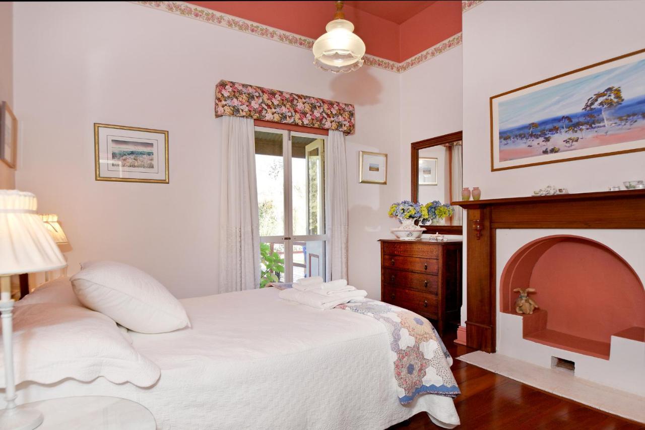 Ford House Bed & Breakfast بريدج تاون المظهر الخارجي الصورة