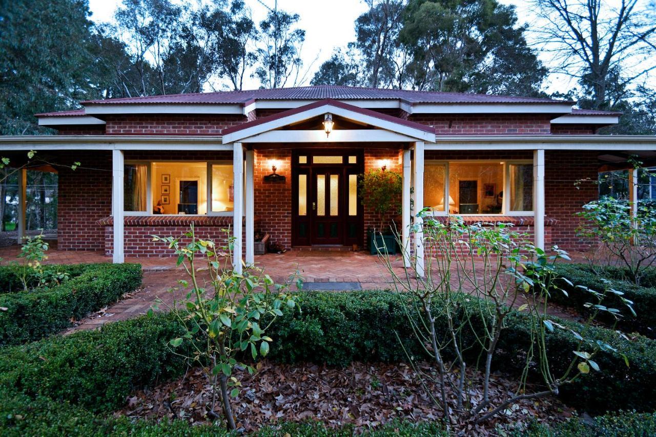 Ford House Bed & Breakfast بريدج تاون المظهر الخارجي الصورة